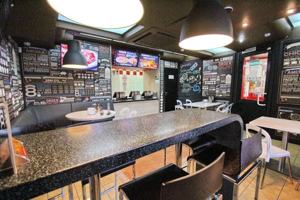 Собственное производство мебели для пиццерий Domino's